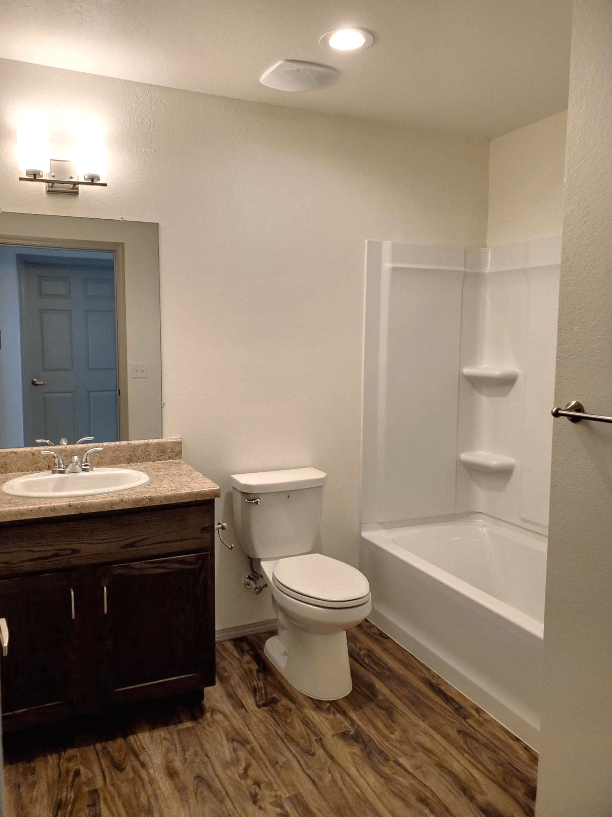 Photos and Video of Avenue Electric Apartments in Springdale, AR